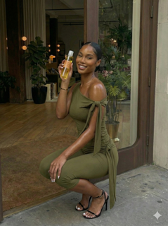 Elevate Vanity Hydrating Body Oil in use